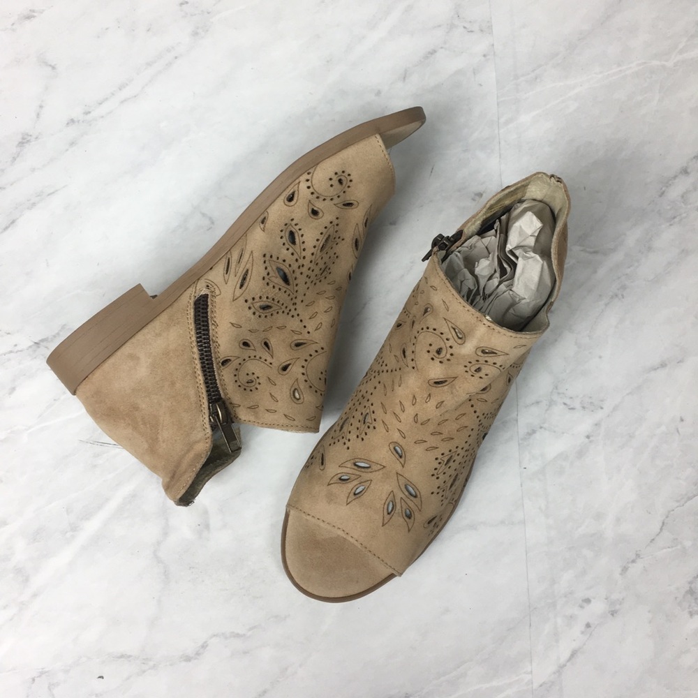 Coolway Nelia Ankle Booties in Cue (Size 39)